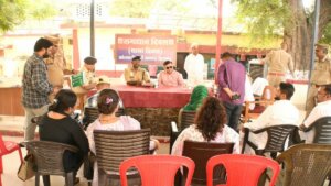 समाधान दिवस में डीआईजी व कमिश्नर
