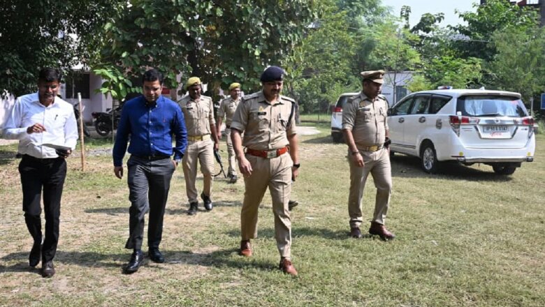 बांदा DM और SP ने परखीं मतदेय स्थलों की तैयारियां, दिए जरूरी निर्देश