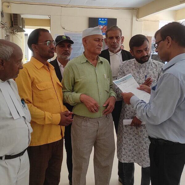 बांदा में डीजे पर पूर्ण प्रतिबंध की मांग-डीएम कार्यालय में सौंपा ज्ञापन